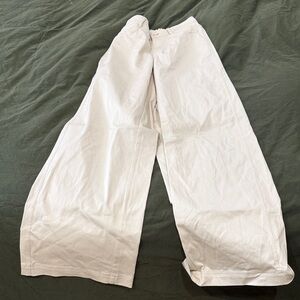 ALO Yoga Cream Wide-Leg Pants